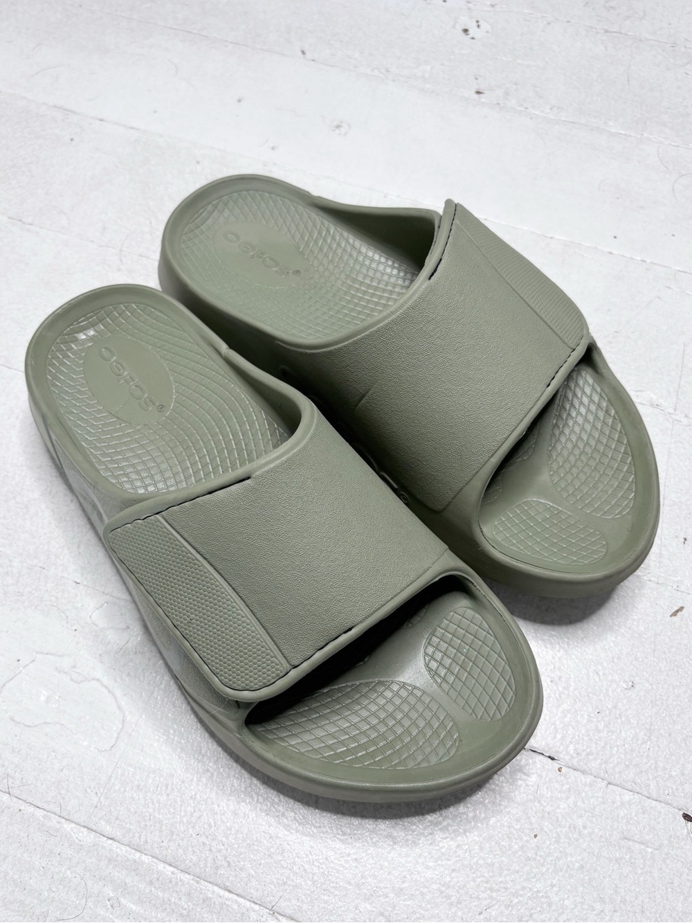 OOFOS OOahh Sports Flex Slides Velcro Strap Green Size 5M/7W